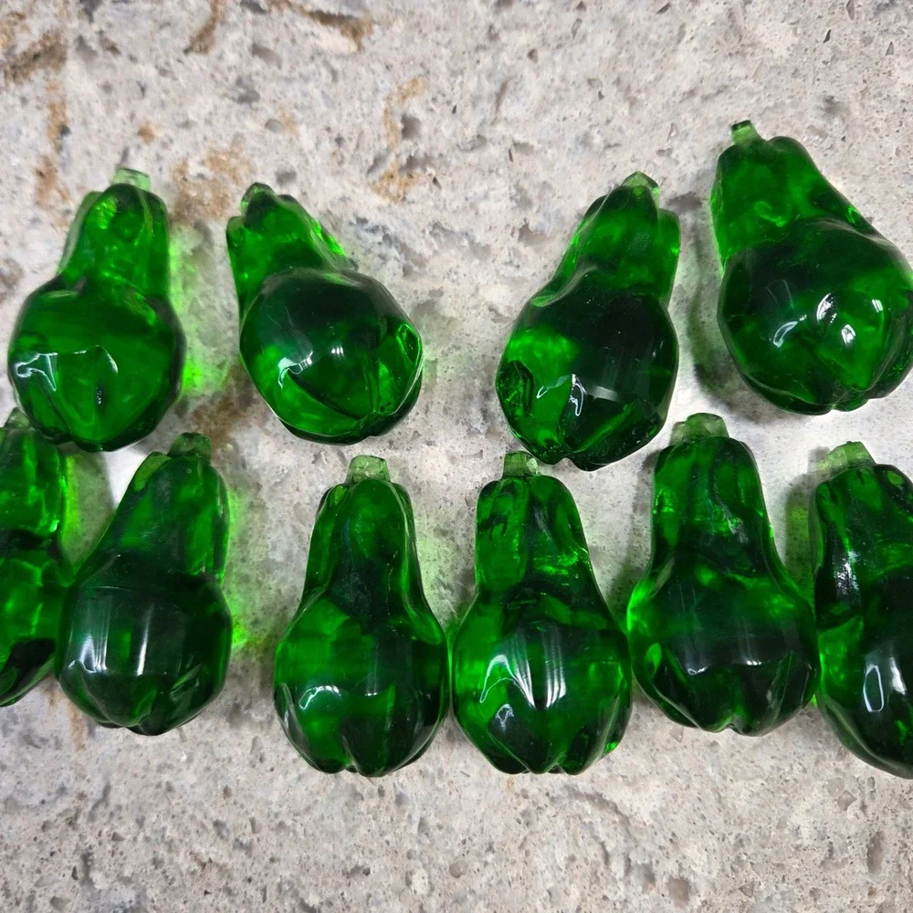 Vintage‎ 14 Green Solid Glass Pear Ornaments Pendants Christmas